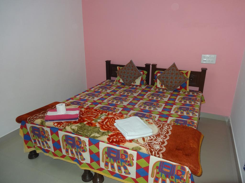 פושקאר Hotel Tulsi Palace מראה חיצוני תמונה