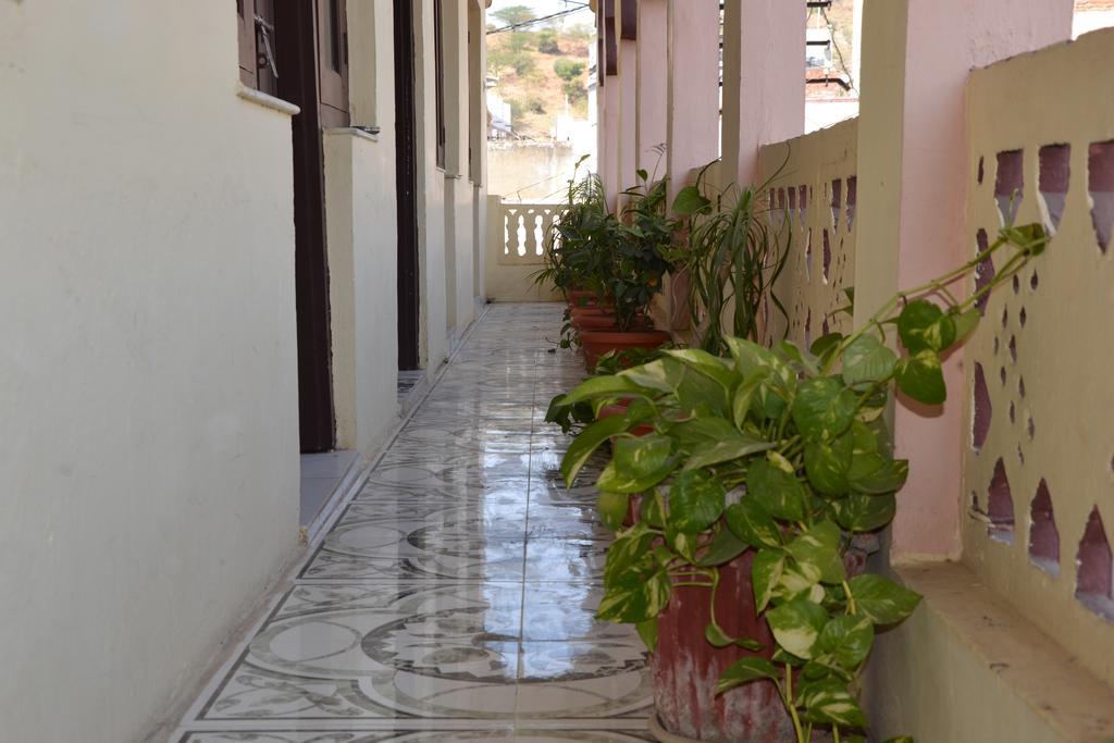 פושקאר Hotel Tulsi Palace מראה חיצוני תמונה