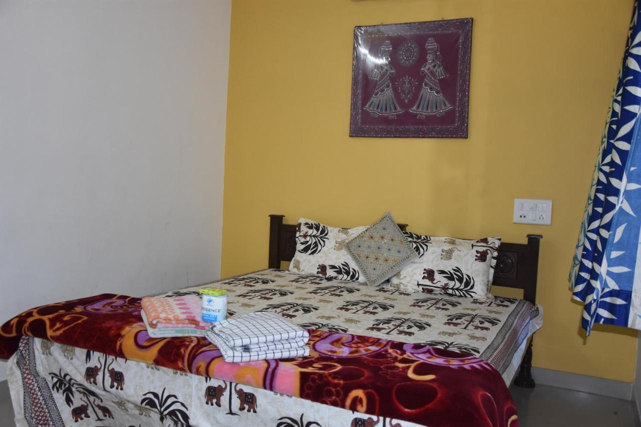 פושקאר Hotel Tulsi Palace מראה חיצוני תמונה